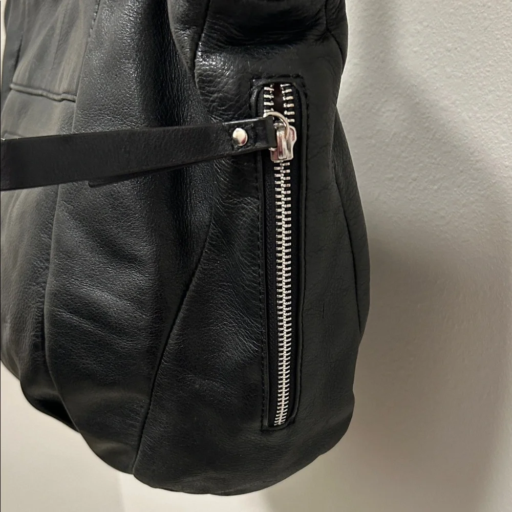 Elegant Euc B Makowsky Black Leather Tote Bag